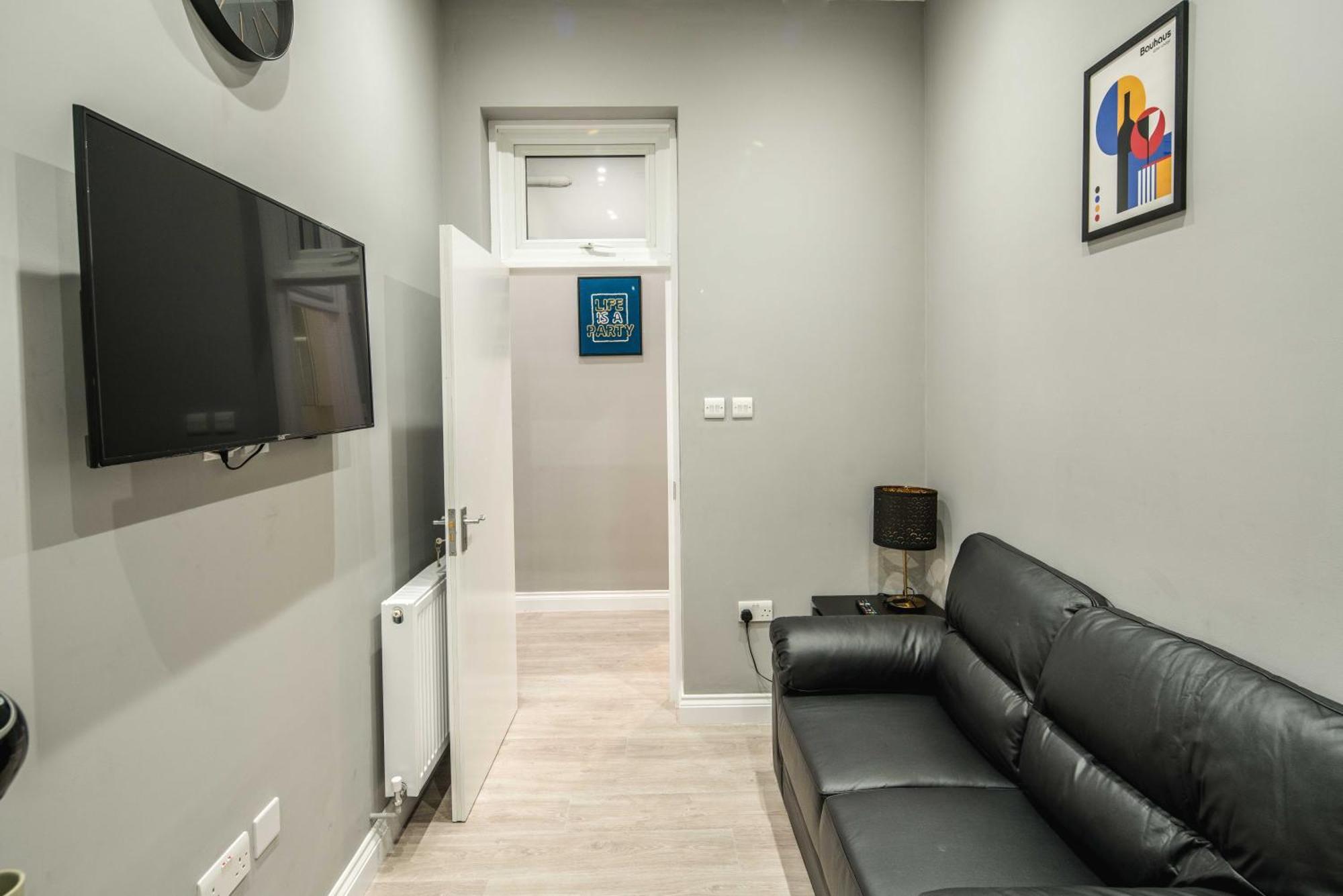 Museum Gate Apartment Лондон Экстерьер фото